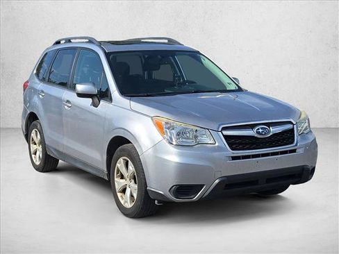 Used 2015 Subaru Forester 2.5i Premium w/ All-Weather Package AWD/4WD image 3
