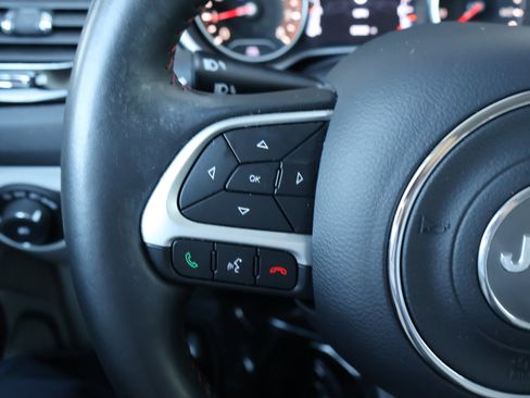 Used 2019 Jeep Compass Limited FWD image 31