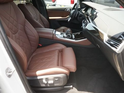 Used 2023 BMW X5 xDrive40i w/ Premium Package AWD/4WD image 19