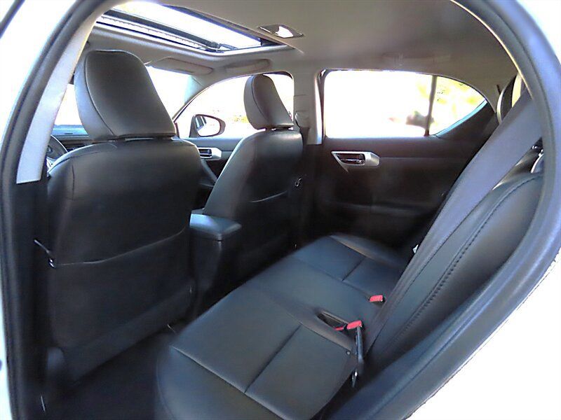 Used 2012 Lexus CT 200h Premium FWD image 23