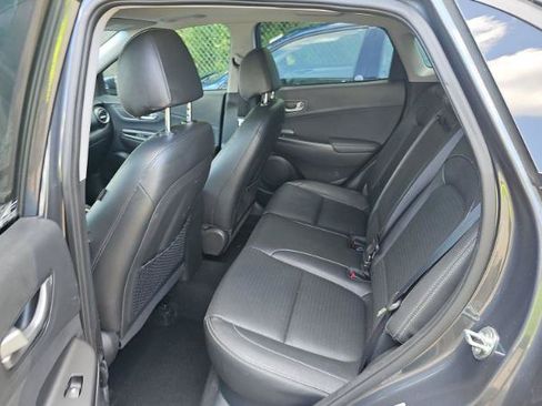 Used 2021 Hyundai Kona Limited w/ Cargo Package AWD/4WD image 6