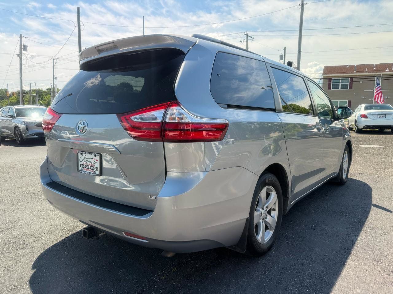 Used 2017 Toyota Sienna LE FWD image 5