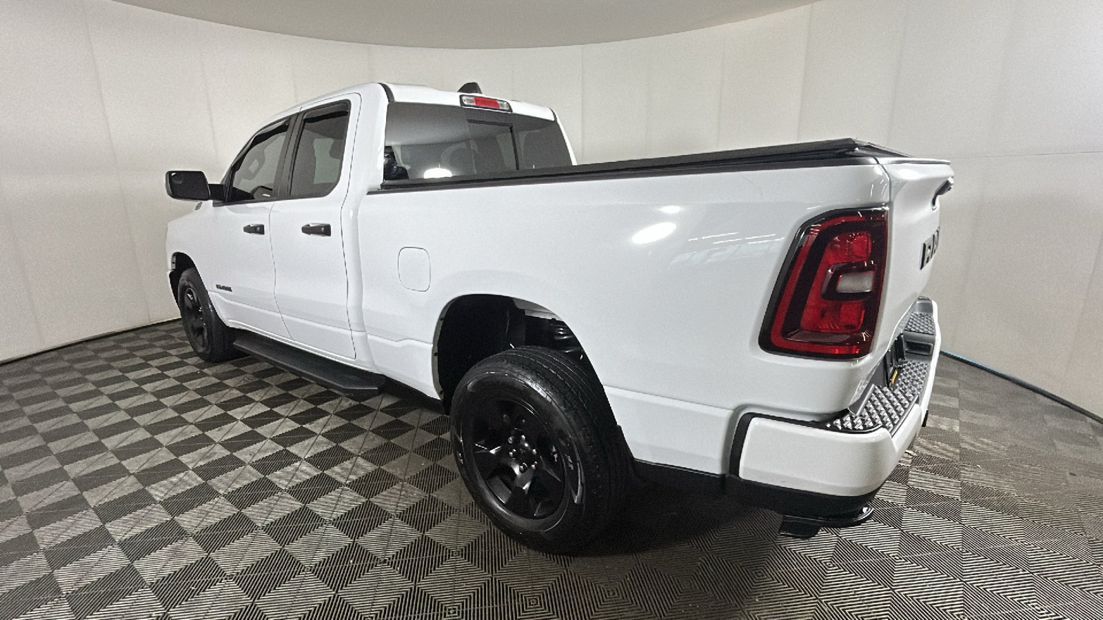 Used 2025 RAM 1500 Tradesman w/ Night Edition AWD/4WD image 5