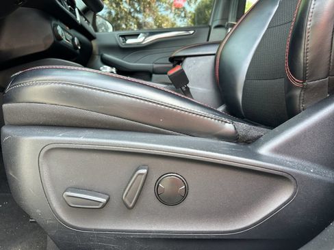 Used 2025 Ford Escape ST-Line FWD image 24
