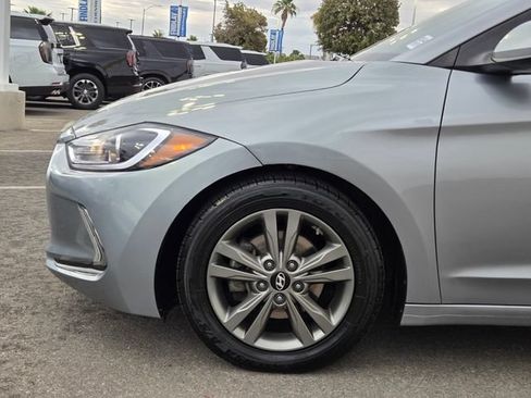 Used 2017 Hyundai Elantra SE w/ SE A/T Tech Package 03 FWD image 9