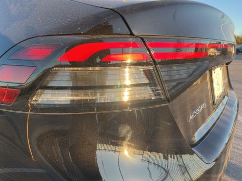 Used 2025 Honda Accord EX-L image 7