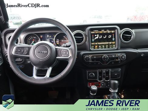 Used 2023 Jeep Wrangler Unlimited Rubicon 4xe AWD/4WD image 18