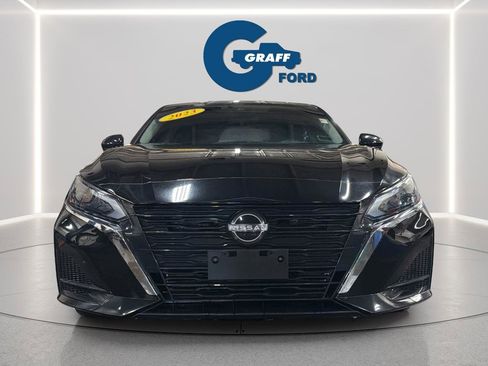 Used 2023 Nissan Altima 2.5 SV w/ SV Premium Package AWD/4WD image 12