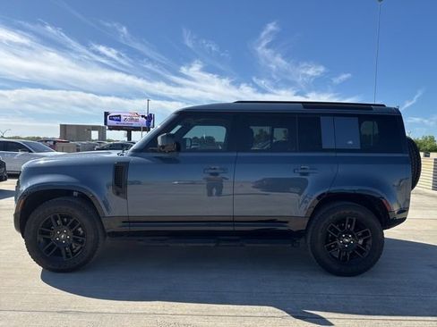 Used 2023 Land Rover Defender 110 S image 6