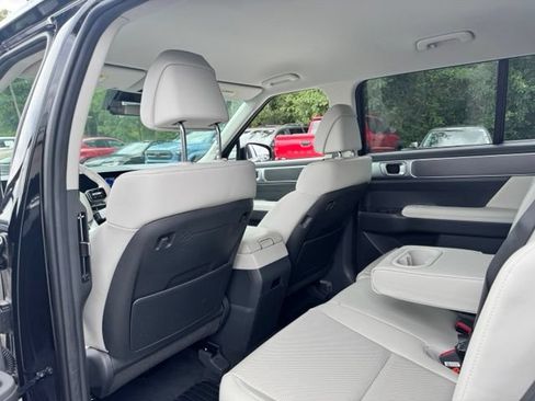Used 2025 Hyundai Santa Fe SEL FWD image 27