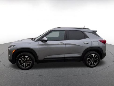 Used 2025 Chevrolet TrailBlazer LT image 9