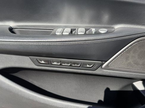 Used 2019 BMW 740i w/ Executive Package image 20