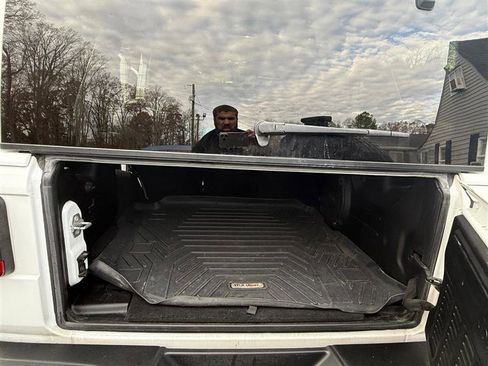 Used 2019 Jeep Wrangler Unlimited Sahara image 14