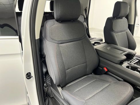 Used 2025 Ford Expedition Active RWD image 30