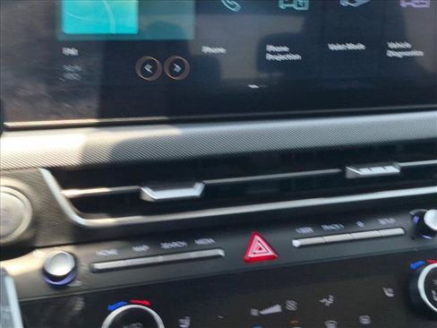 Used 2025 Hyundai Sonata SEL FWD image 11