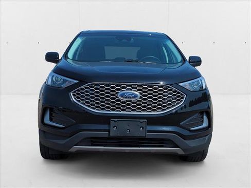Used 2024 Ford Edge SEL image 2
