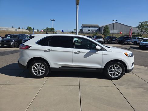 Used 2021 Ford Edge SEL AWD/4WD image 6