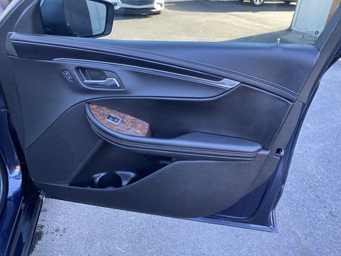 Used 2015 Chevrolet Impala LT image 21