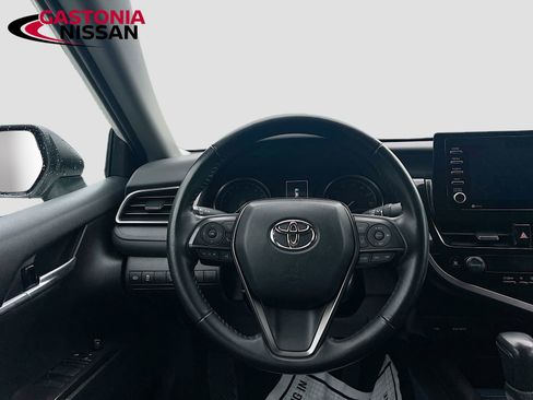 Used 2023 Toyota Camry SE image 30