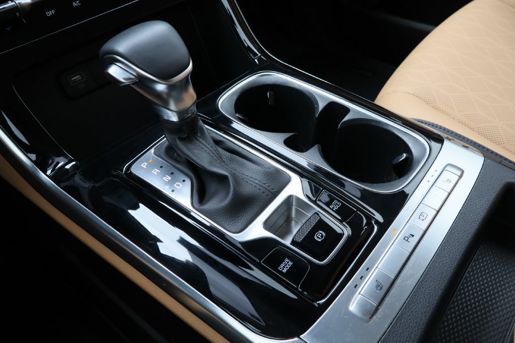 Used 2023 Kia Carnival EX FWD image 18