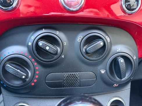 Used 2013 FIAT 500 Pop image 10