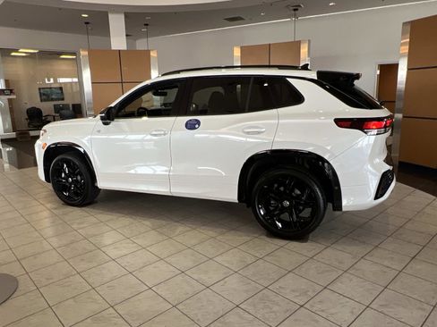 New 2026 Volkswagen Tiguan SE R-Line image 2