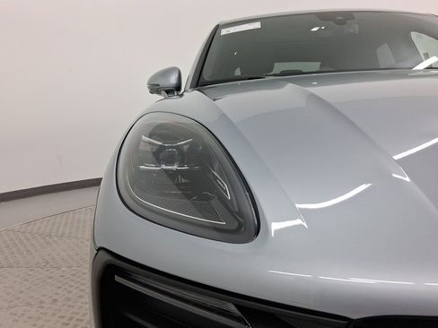 Used 2026 Porsche Macan image 11