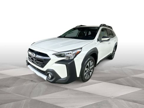 Used 2025 Subaru Outback Touring XT AWD/4WD image 4