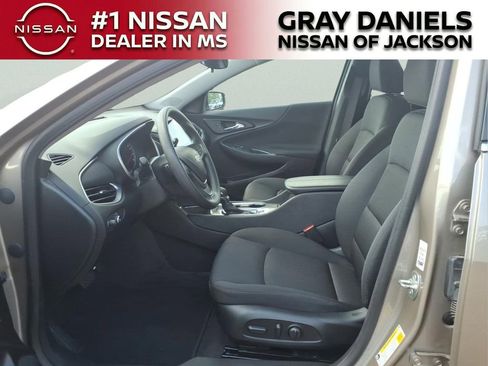 Used 2025 Chevrolet Malibu LT FWD image 22
