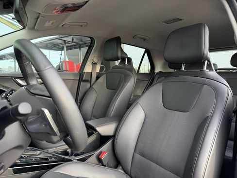 Used 2024 Kia Niro EX image 34