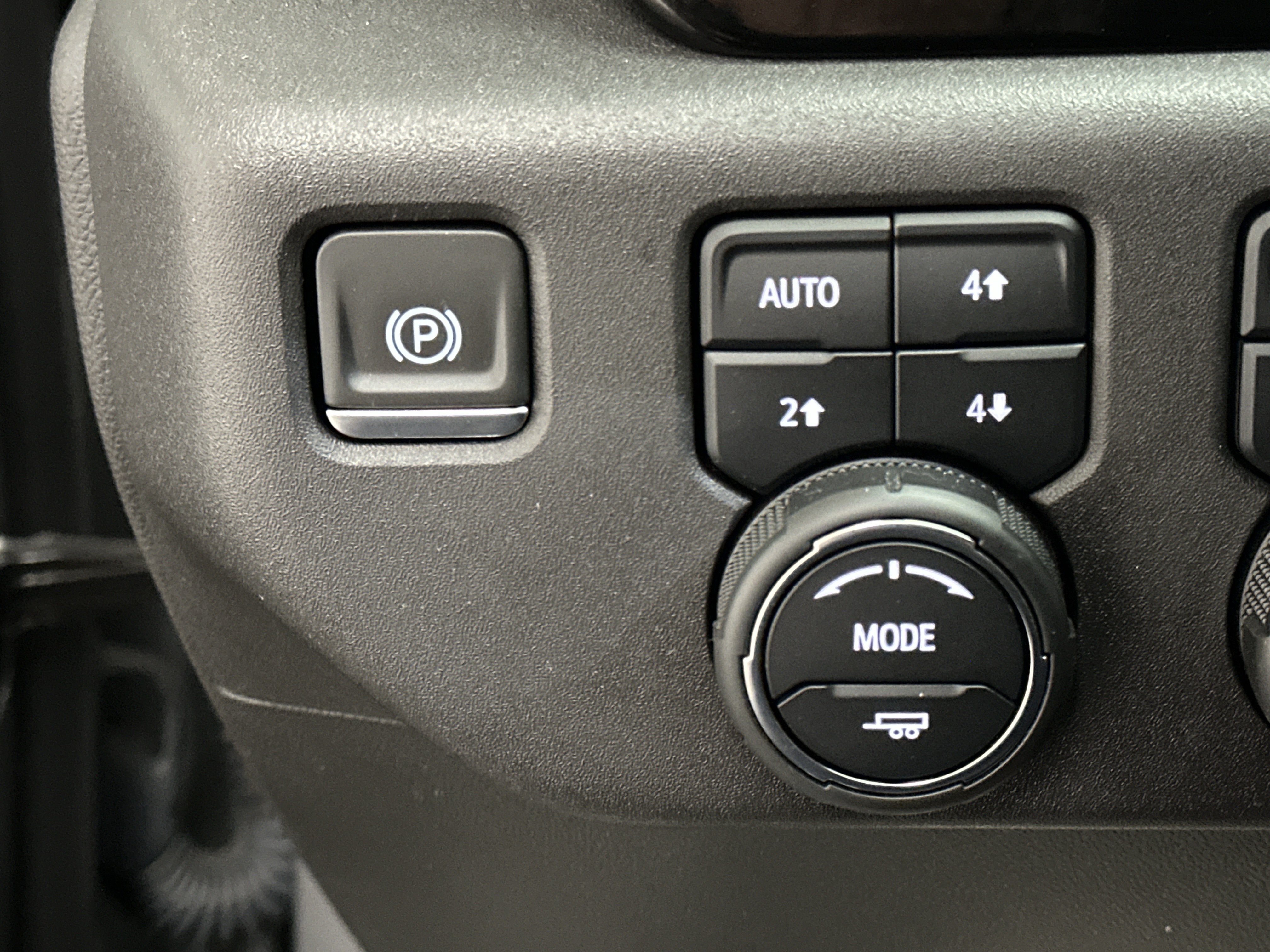 Used 2024 Chevrolet Silverado 1500 LT Trail Boss w/ LPO, Dark Essentials Package AWD/4WD image 36