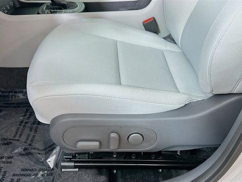 New 2025 Hyundai Kona SEL image 18