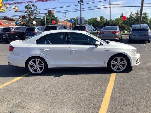 Used 2016 Volkswagen Jetta GLI SE FWD image 8