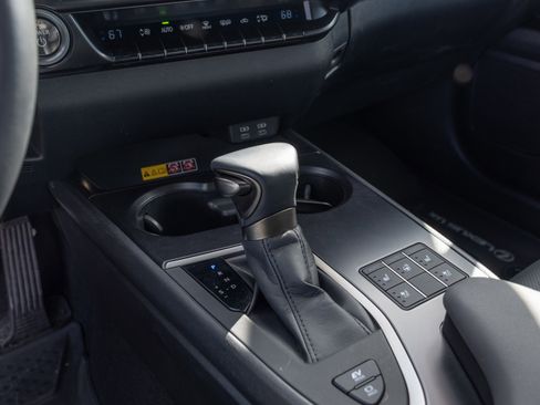 Used 2024 Lexus UX 250h AWD w/ Premium Package image 14