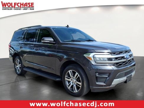 Used 2024 Ford Expedition XLT RWD image 7