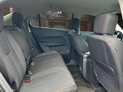 Used 2017 Chevrolet Equinox LT w/ Convenience Package FWD image 18