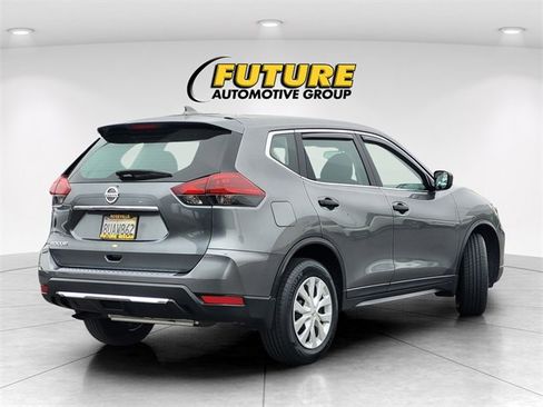 Used 2020 Nissan Rogue S image 4