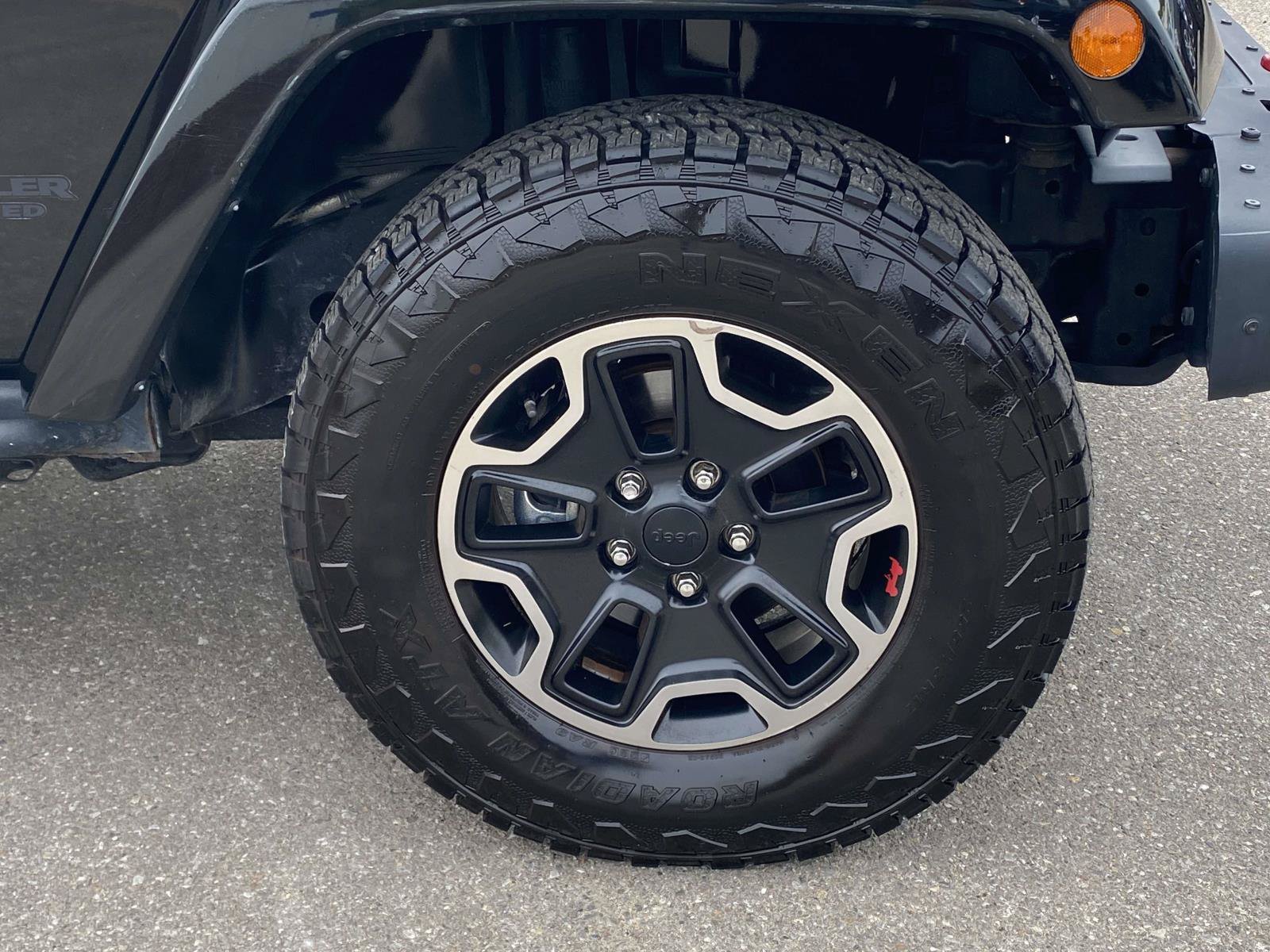 Used 2015 Jeep Wrangler Unlimited Rubicon AWD/4WD image 11