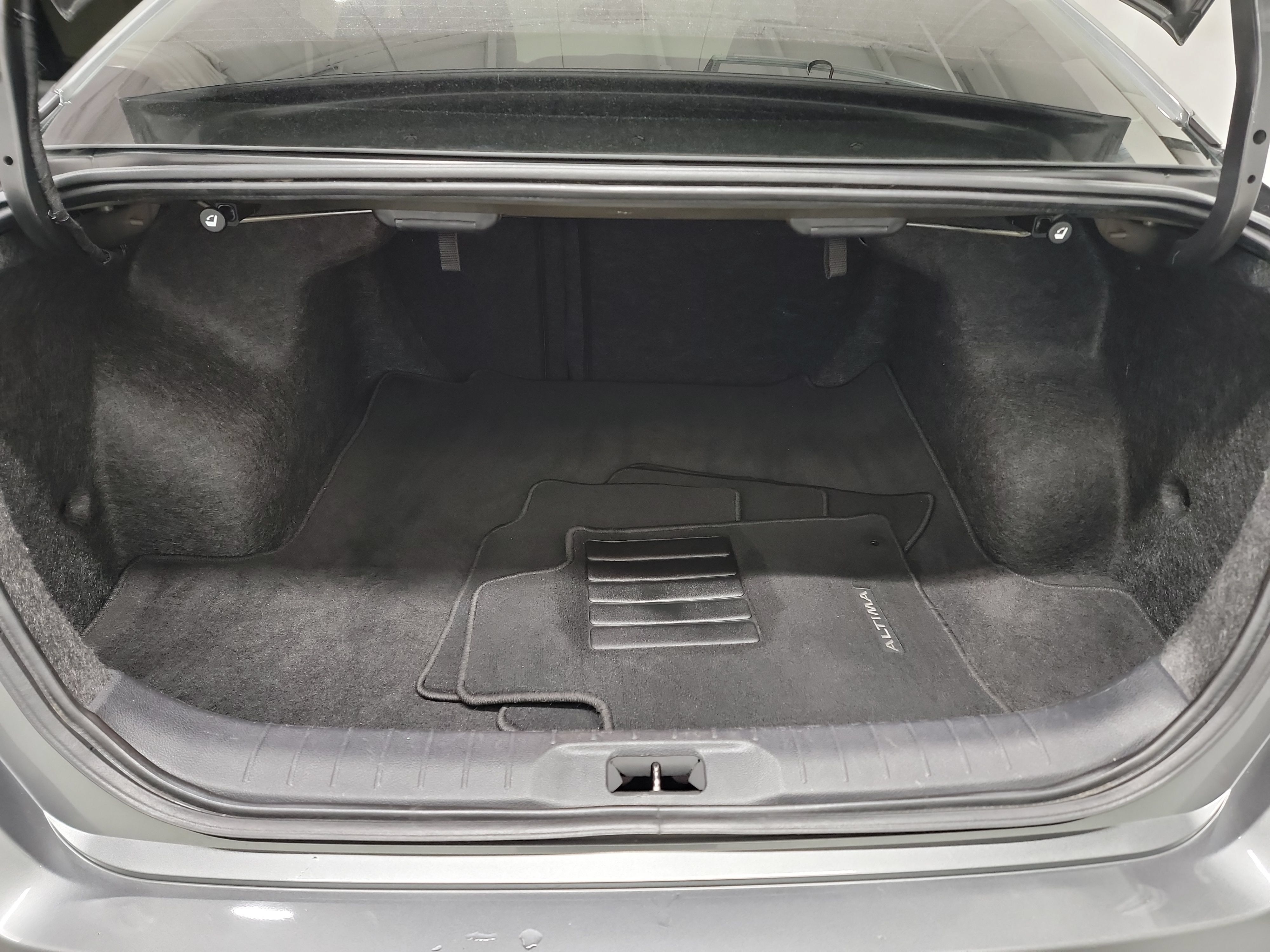 Used 2023 Nissan Altima 2.5 SV w/ SV Premium Package FWD image 26