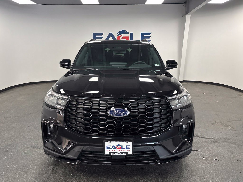 New 2026 Ford Explorer ST-Line w/ ST-Line Street Pack AWD/4WD image 3