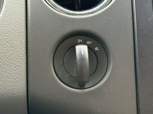 Used 2004 Ford F150 4x4 SuperCrew image 24