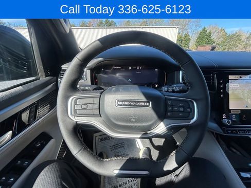 New 2026 Jeep Grand Wagoneer Limited AWD/4WD image 31