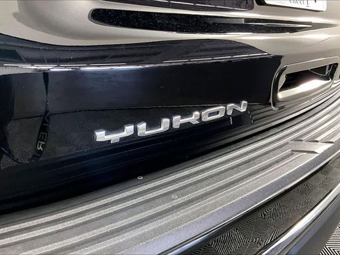 Used 2023 GMC Yukon Denali Ultimate AWD/4WD image 30