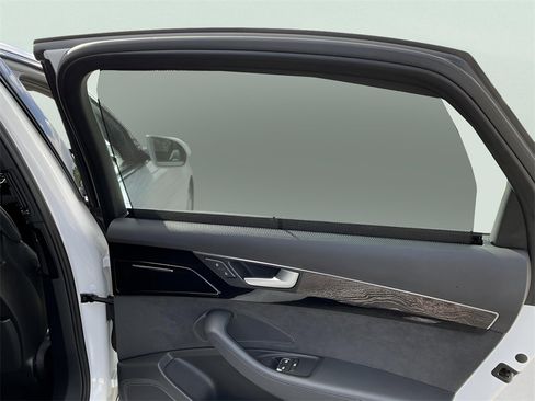 Used 2015 Audi A8 L 4.0T w/ Premium Package image 16