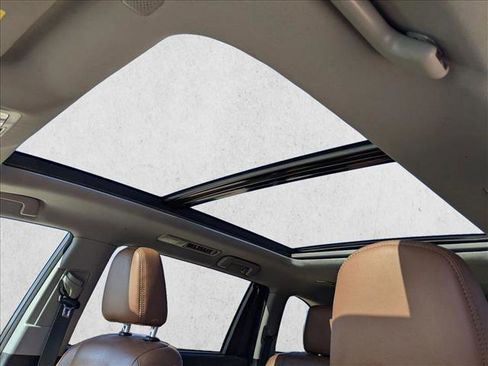 Used 2018 Toyota Highlander Limited Platinum image 16