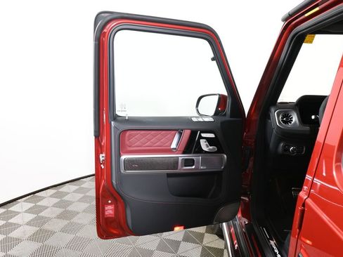Certified 2025 Mercedes-Benz G 63 AMG 4MATIC image 31