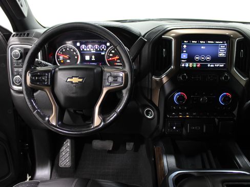Used 2020 Chevrolet Silverado 1500 High Country image 2