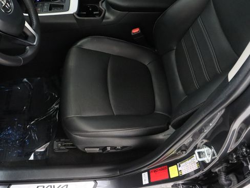 Certified 2022 Toyota RAV4 Limited FWD image 15