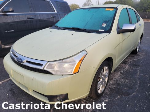 Used 2010 Ford Focus SEL image 1