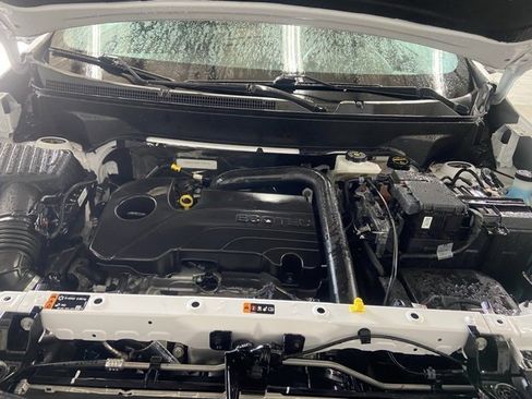 Used 2024 Chevrolet Equinox LT image 10